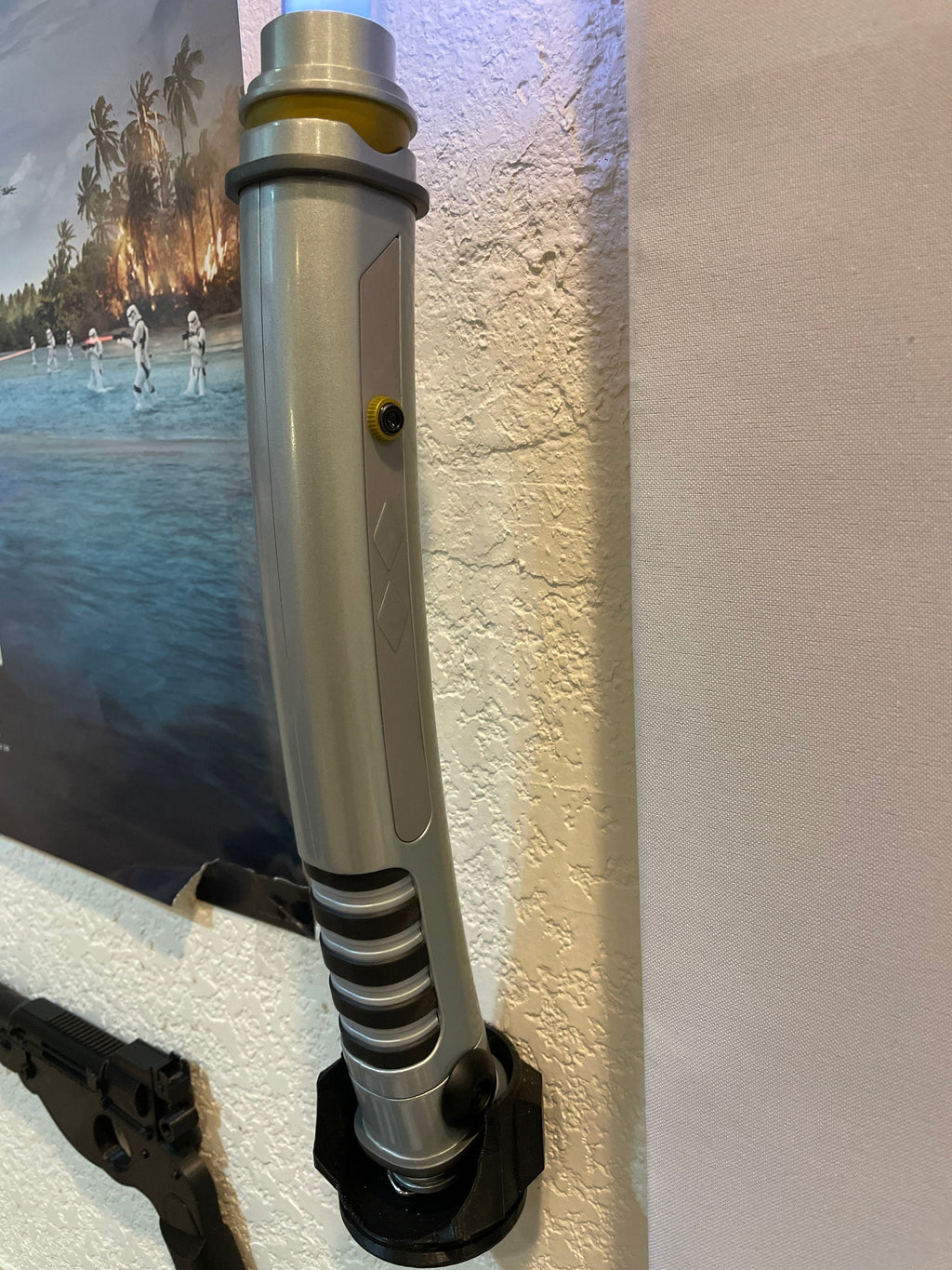 DIGITAL FILE | Jedi Vertical Lightsaber Wall Mount Holder Display