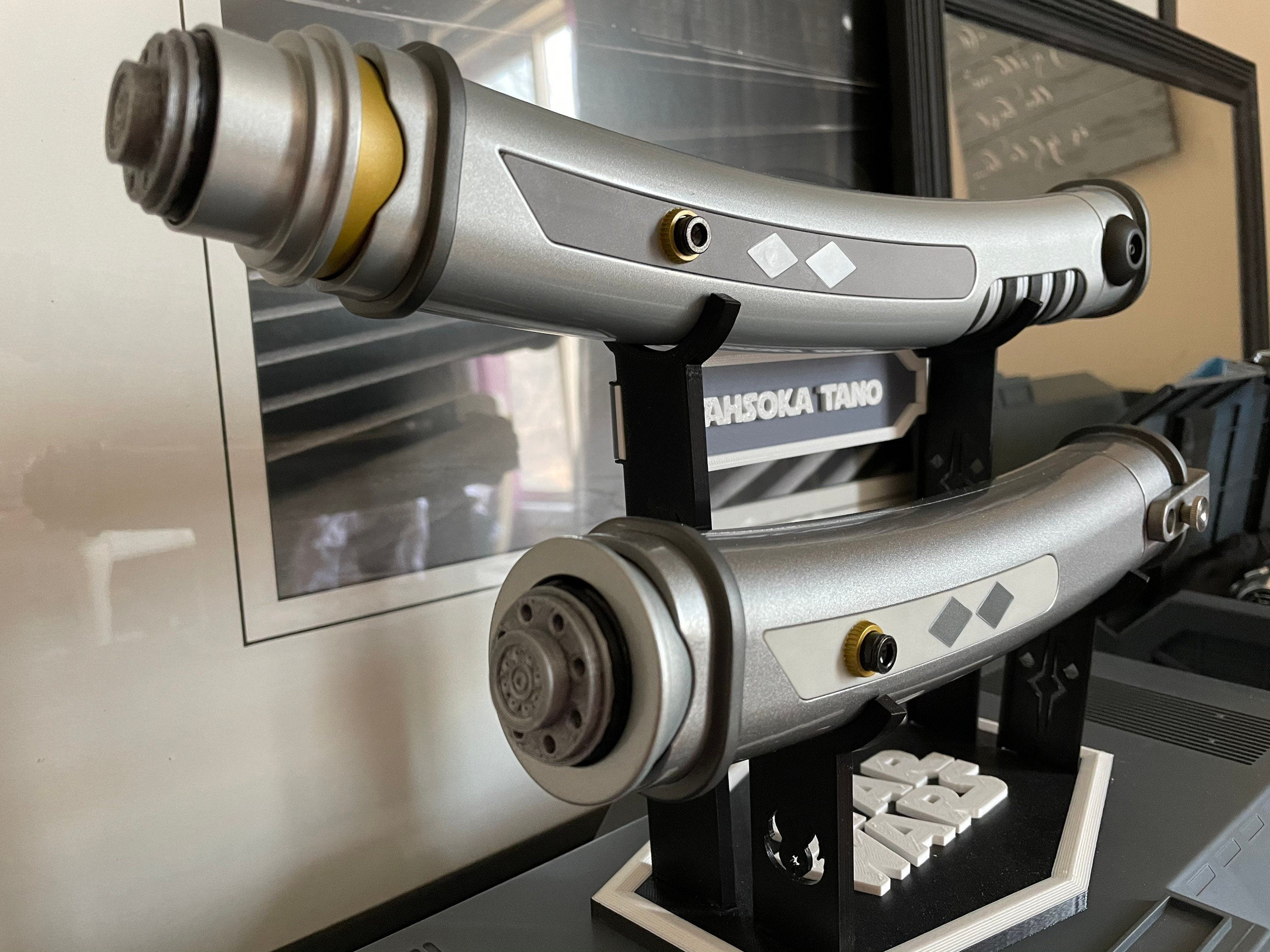 Legacy Lightsaber Plug-3D Printed