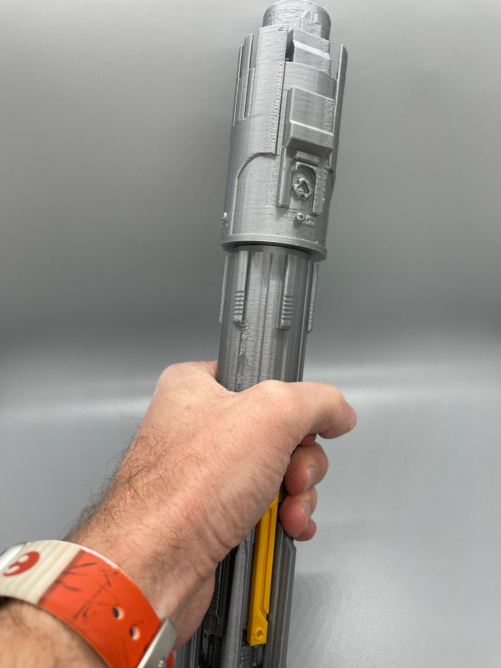 Ben Solo's Lightsaber | No Paint Required | 3D Printed | Galaxy's Edge | Clone Wars | Lightsaber Display Mount on Desk or Wall