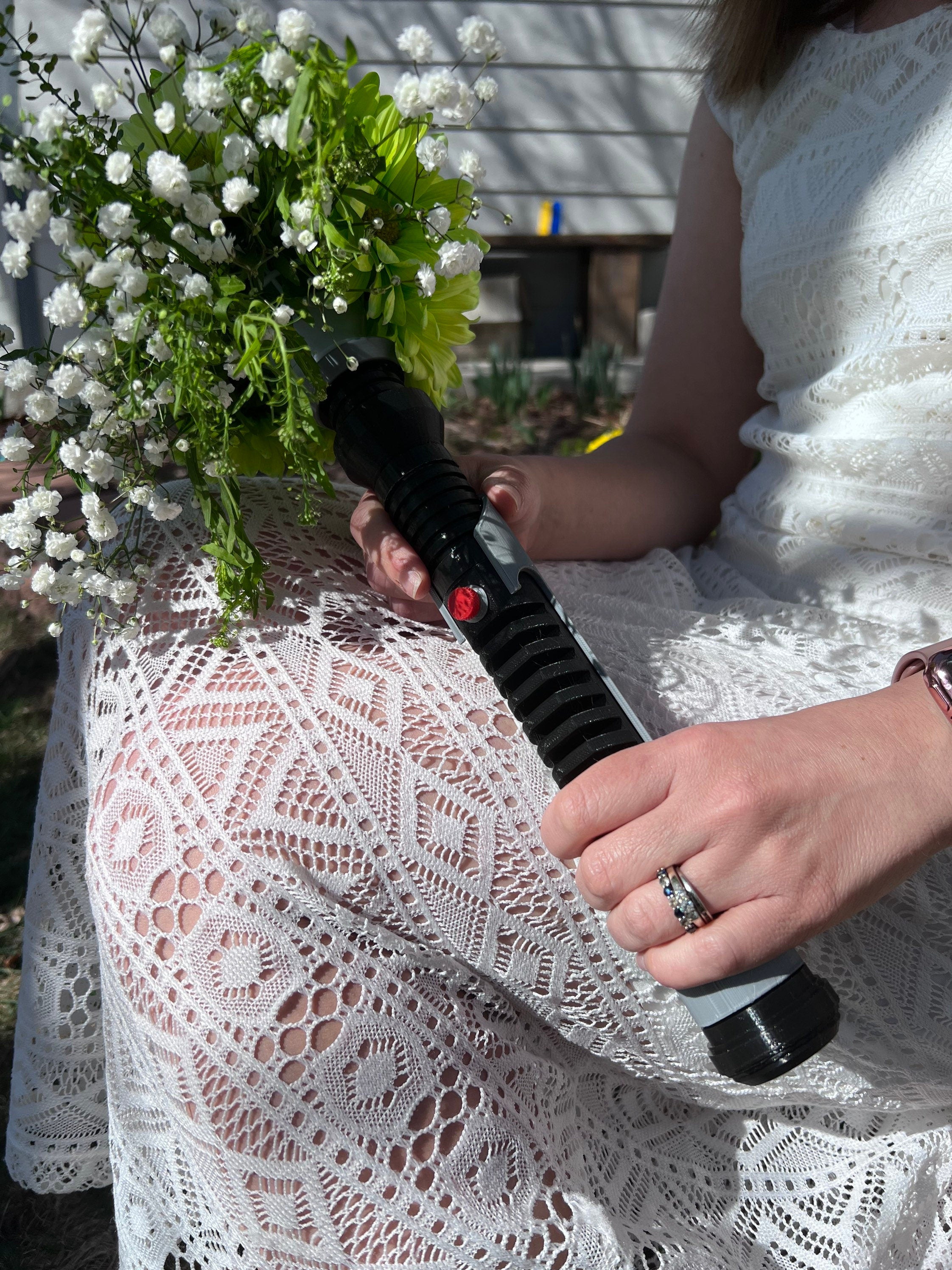 Lightsaber Bouquet Holder | Qui-Gon Jinn | No Paint Required | 3D Printed