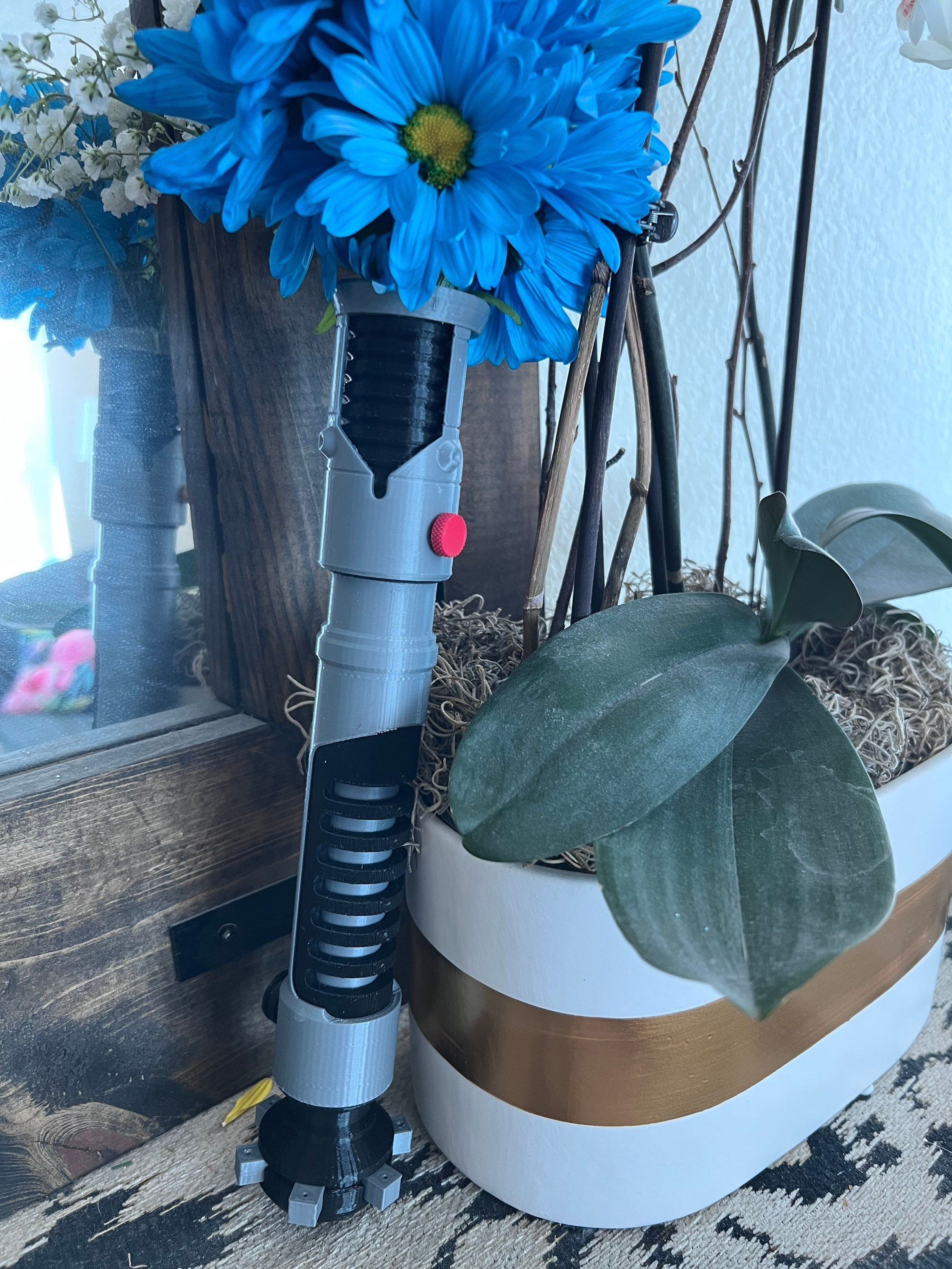 Lightsaber Bouquet Holder | Obi-Wan Kenobi | No Paint Required | 3D Printed
