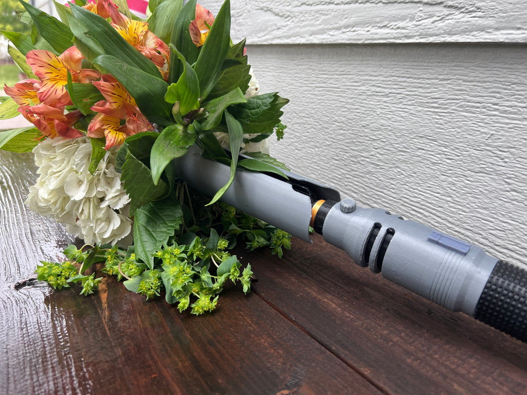 Lightsaber Bouquet Holder | Cal Kestis | No Paint Required | 3D Printed
