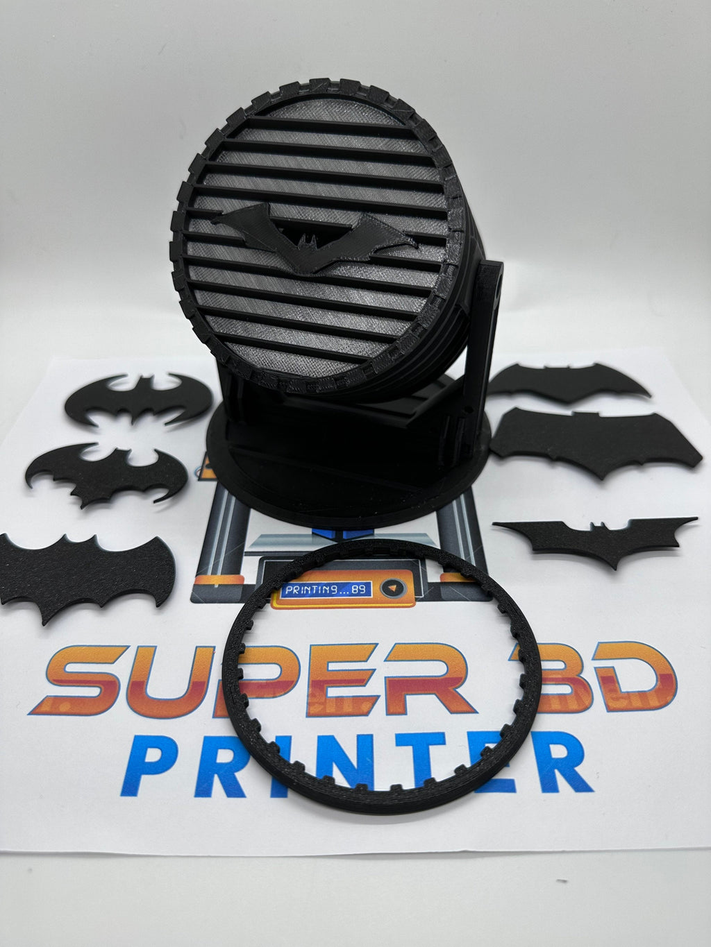 3D Printed Bat Signal: Customizable Desktop Decor