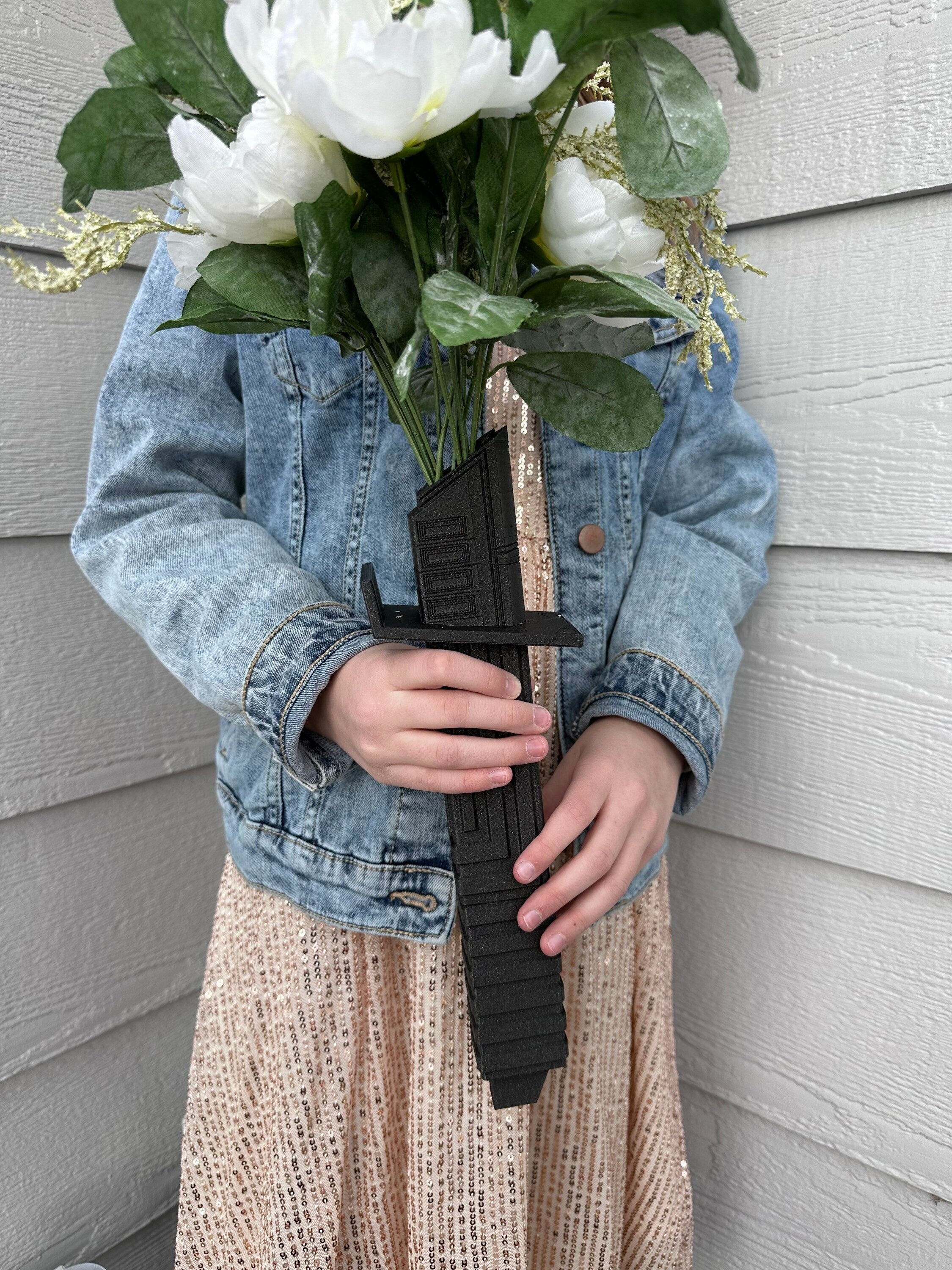 Darksaber | Lightsaber Bouquet Holder | No Paint Required | 3D Printed | Wedding Bouquet | Themed Wedding | Pop Culture Wedding