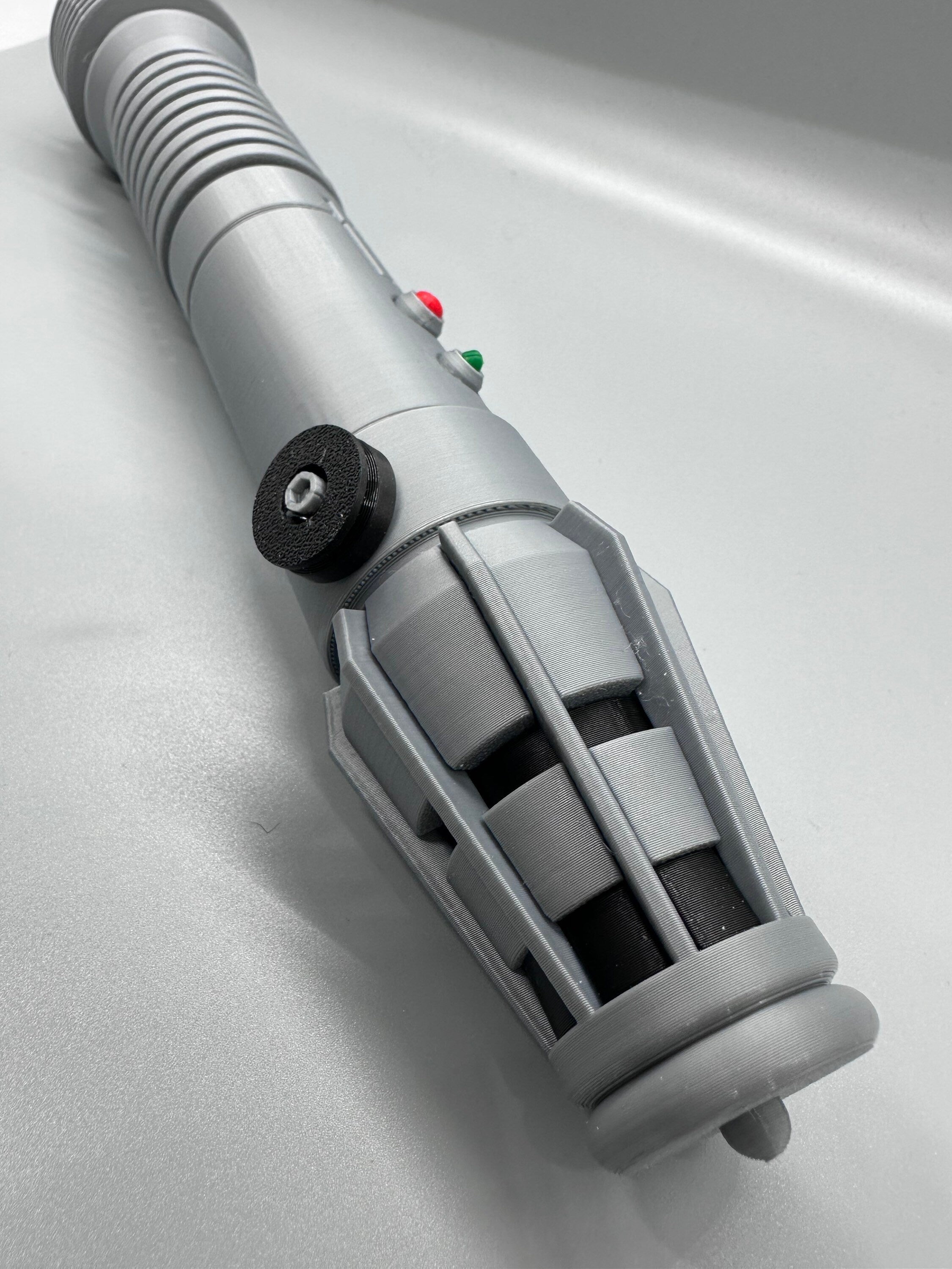 Plo Koon's Lightsaber | No Paint Required | 3D Printed | Galaxy's Edge | Clone Wars | Lightsaber Display Mount on Desk or Wall