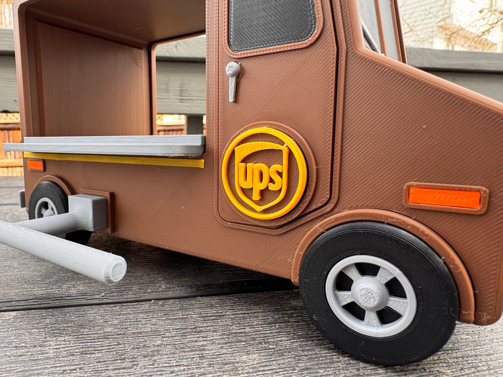 Bird Feeder | UPS Truck | 3D Printed