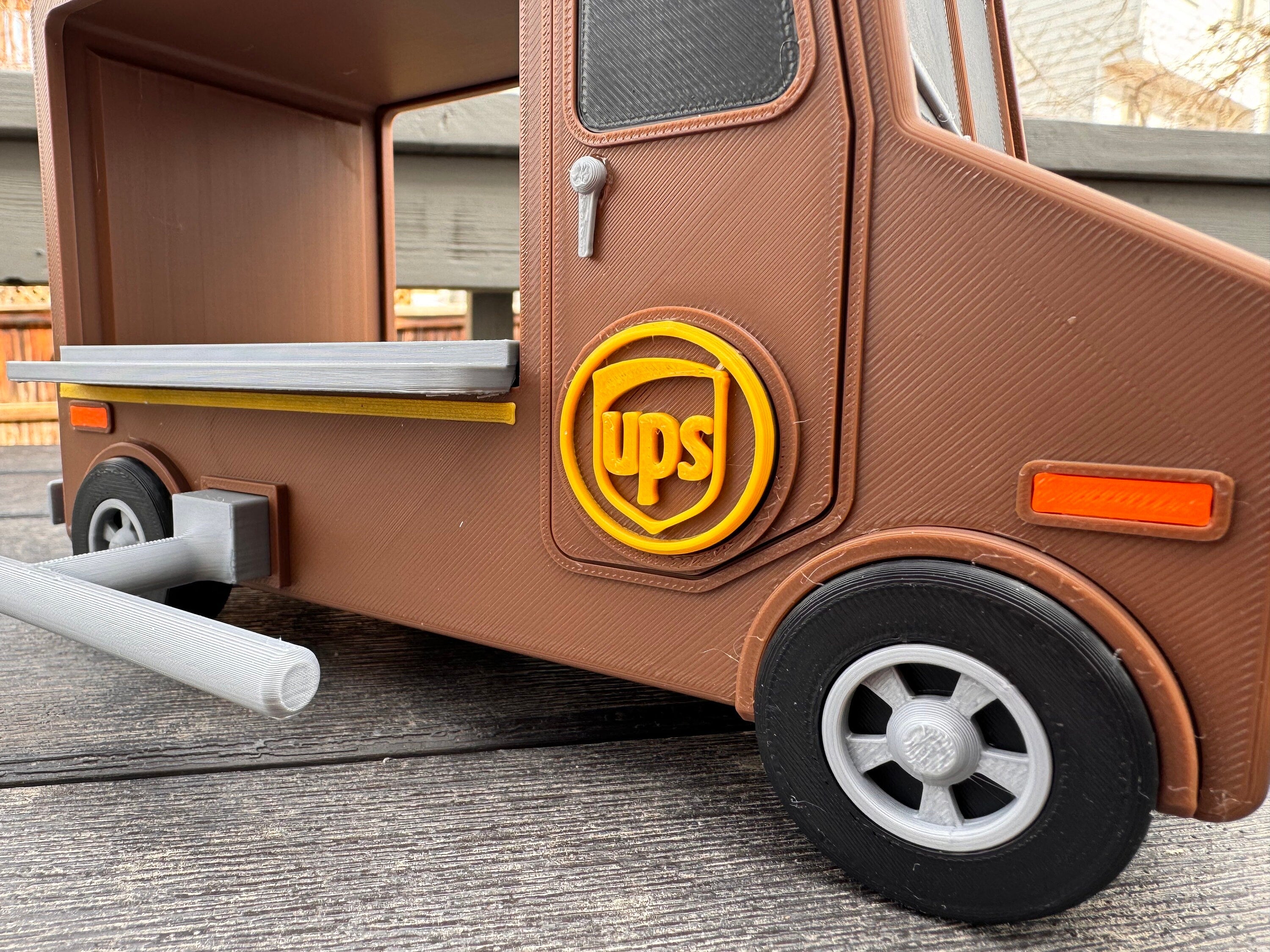 Bird Feeder | UPS Truck | 3D Printed