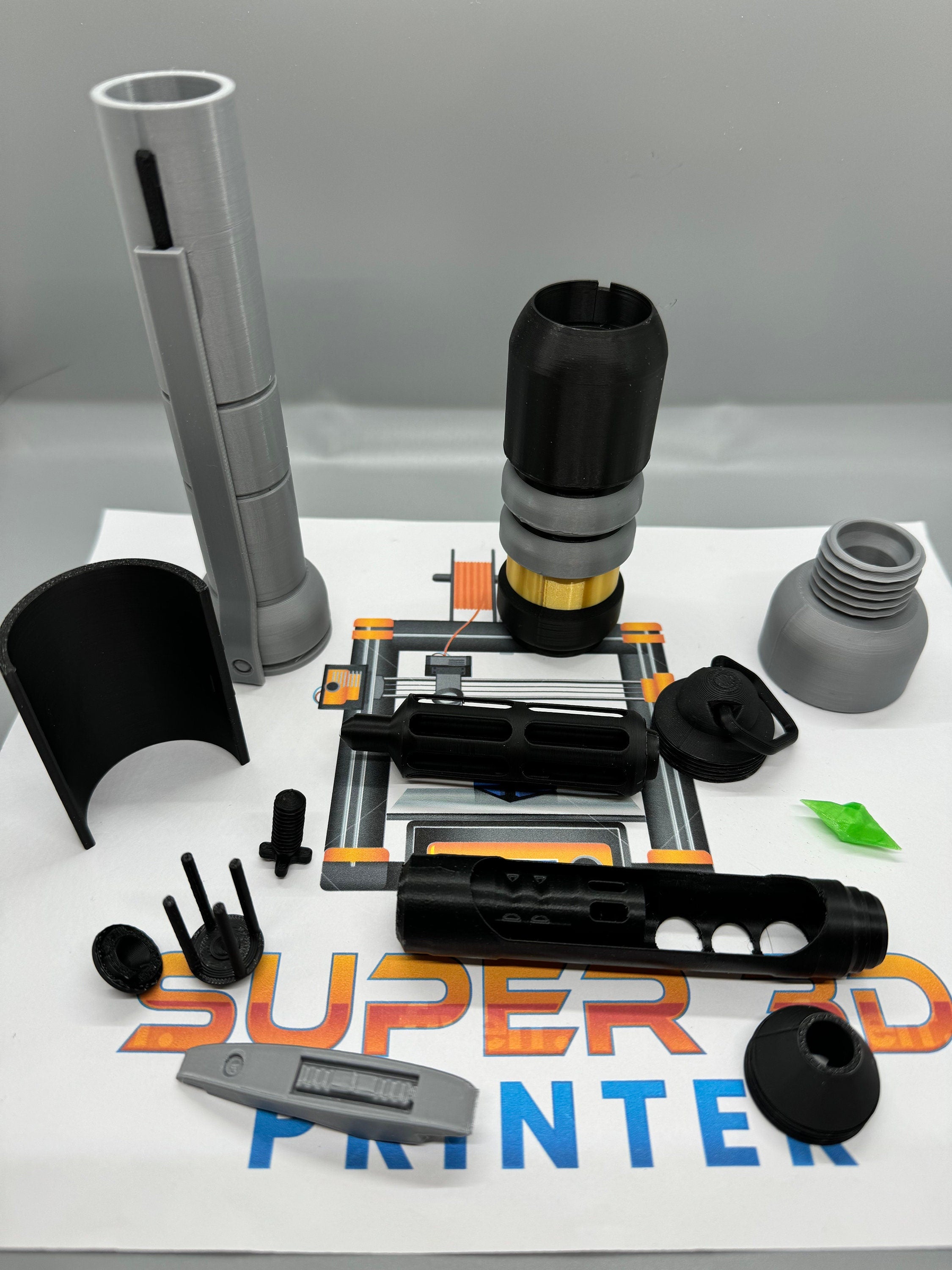 Qu Rahn Lightsaber | No Paint Required | 3D Printed | Dark Forces | Clone Wars | Lightsaber Display Mount on Desk or Wall