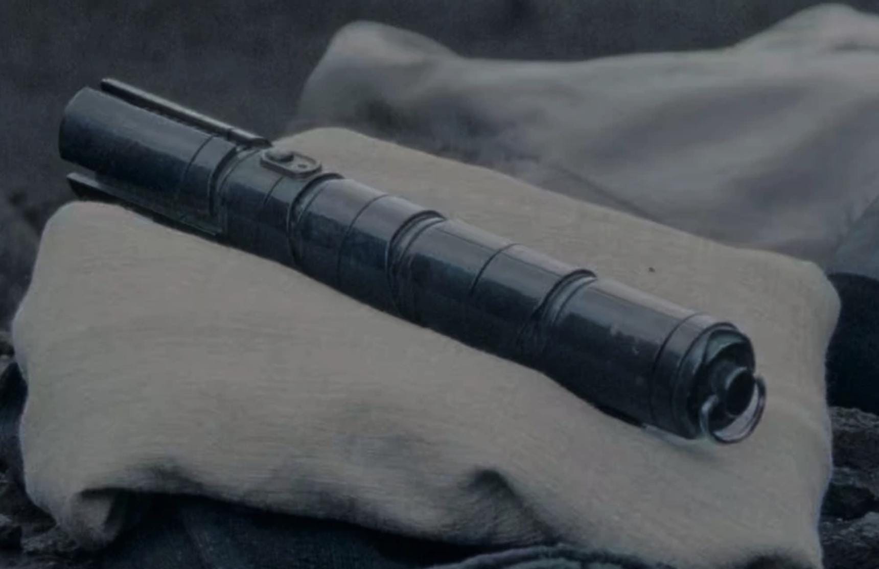 Qimir's Retractable Lightsaber from The Acolyte | The Stranger | Collapsible Saber-No Paint Required-3D Printed | Lightsaber Display Mount