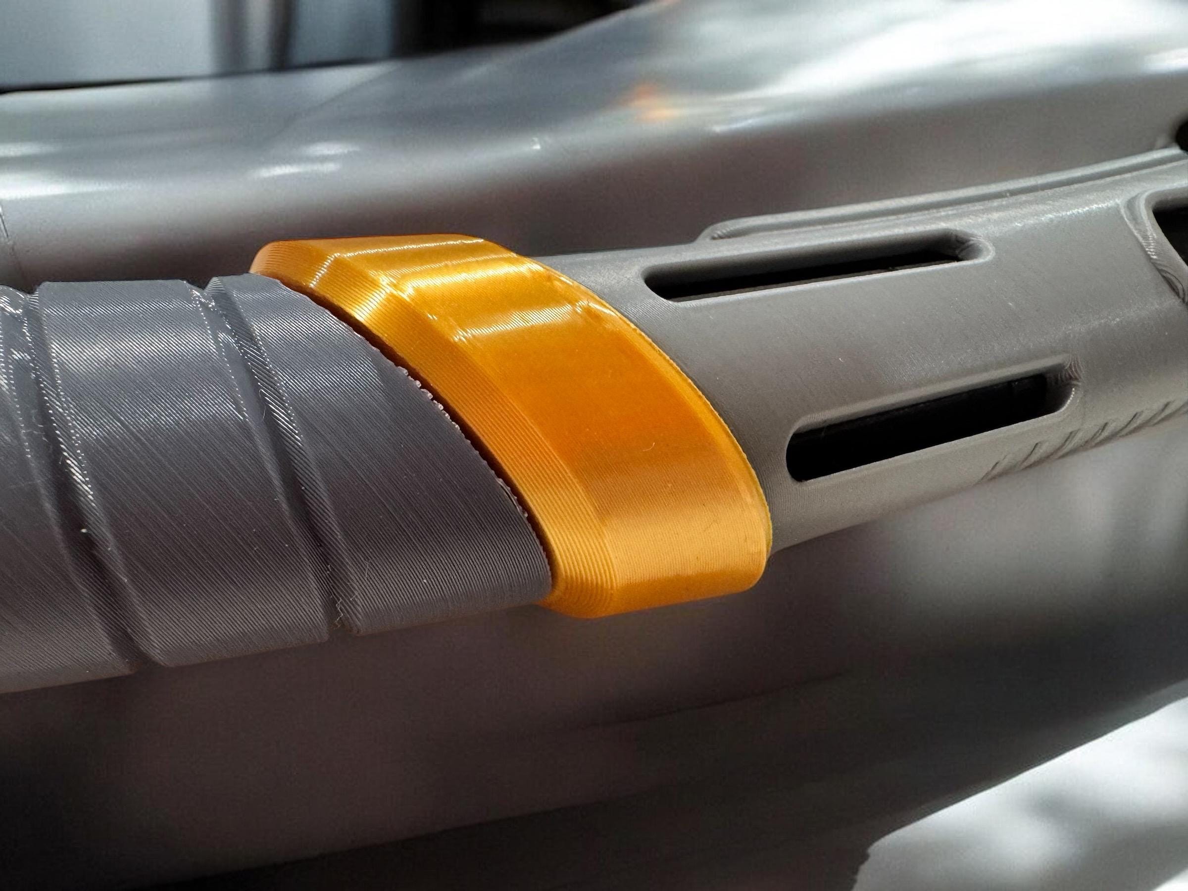 Kirak Infil'a's Lightsaber | No Paint Required | 3D Printed | Dark Forces | Clone Wars | Lightsaber Display Mount on Desk or Wall