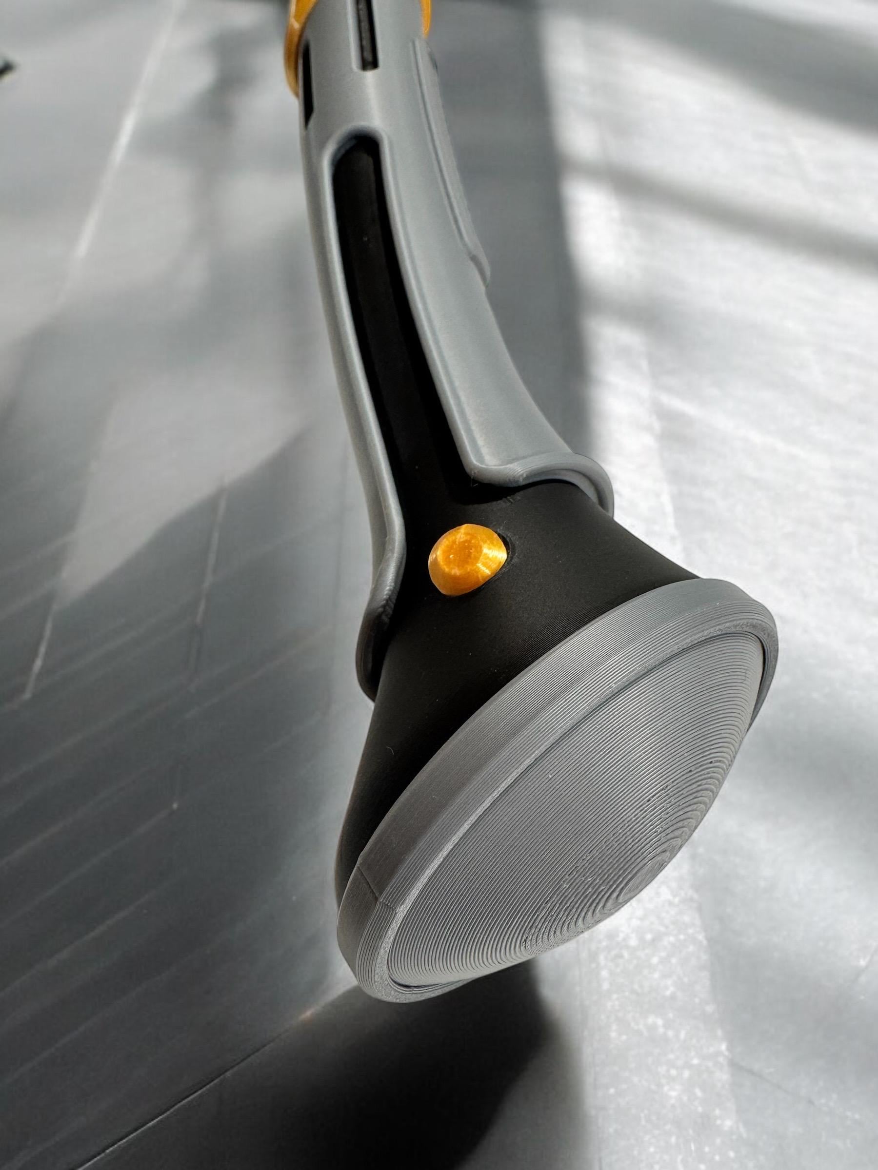 Kirak Infil'a's Lightsaber | No Paint Required | 3D Printed | Dark Forces | Clone Wars | Lightsaber Display Mount on Desk or Wall