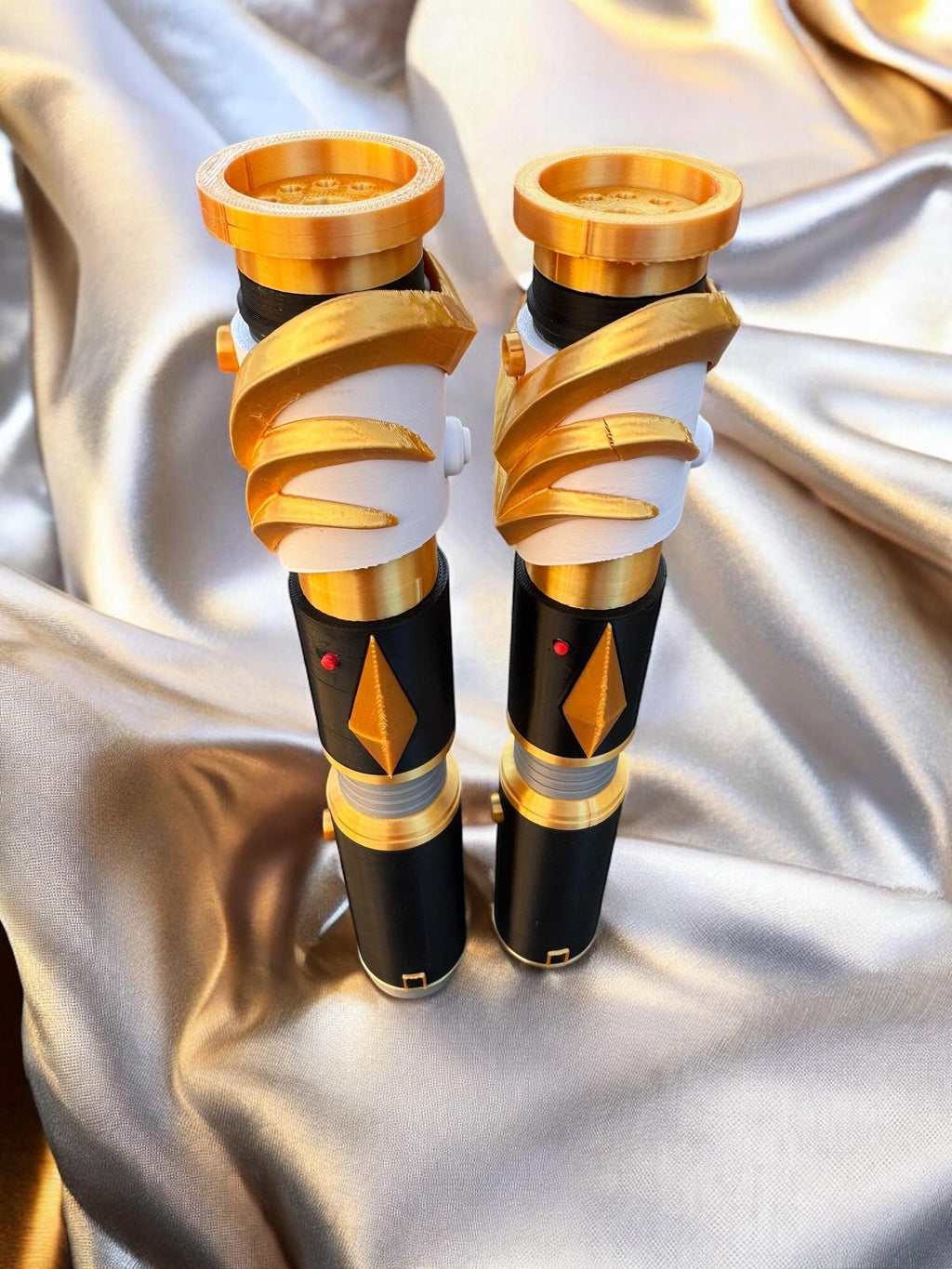 Keeve Trennis Lightsaber: 3D Printed High Republic Split Saber Display