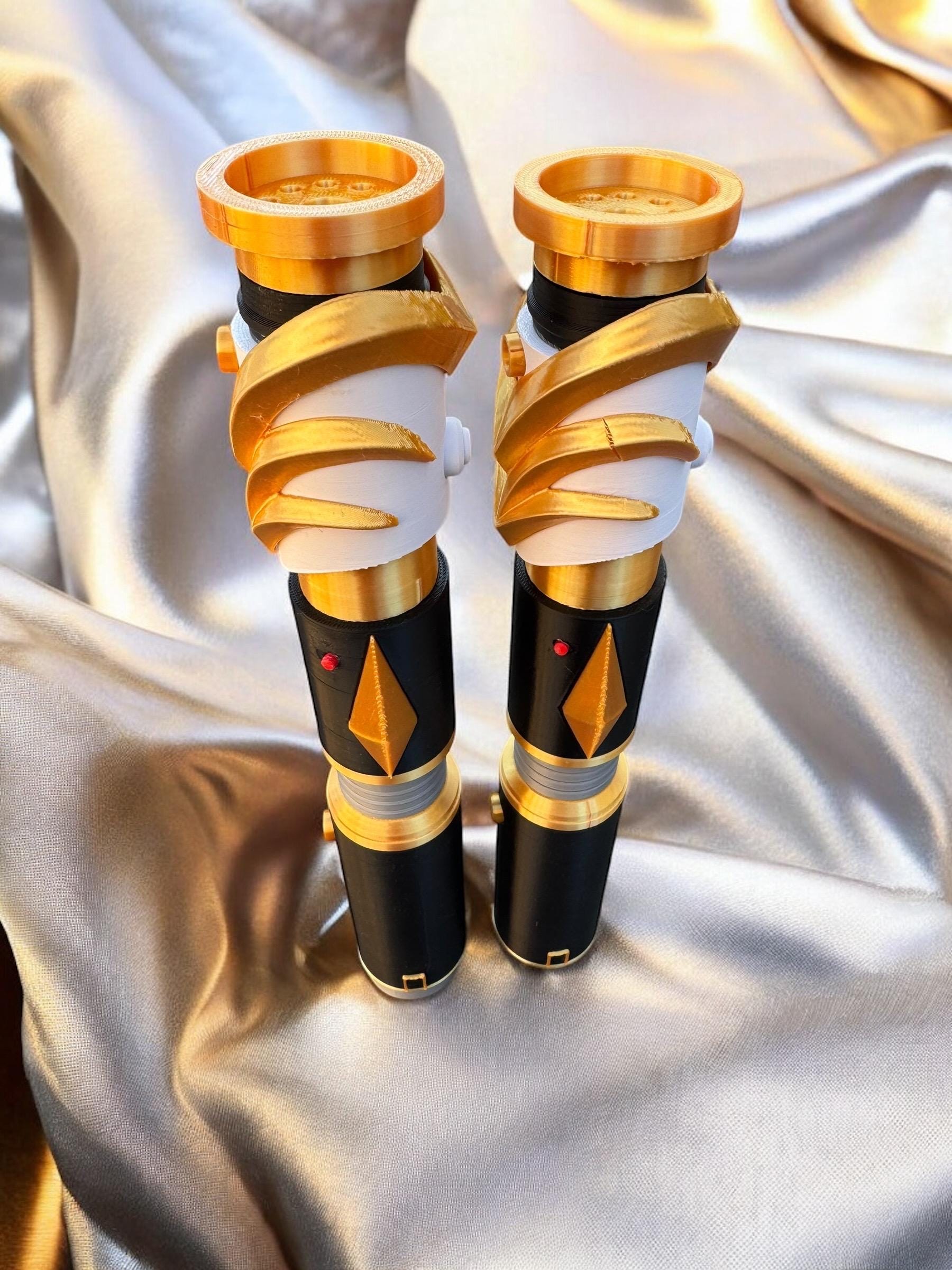 Keeve Trennis Lightsaber: 3D Printed High Republic Split Saber Display