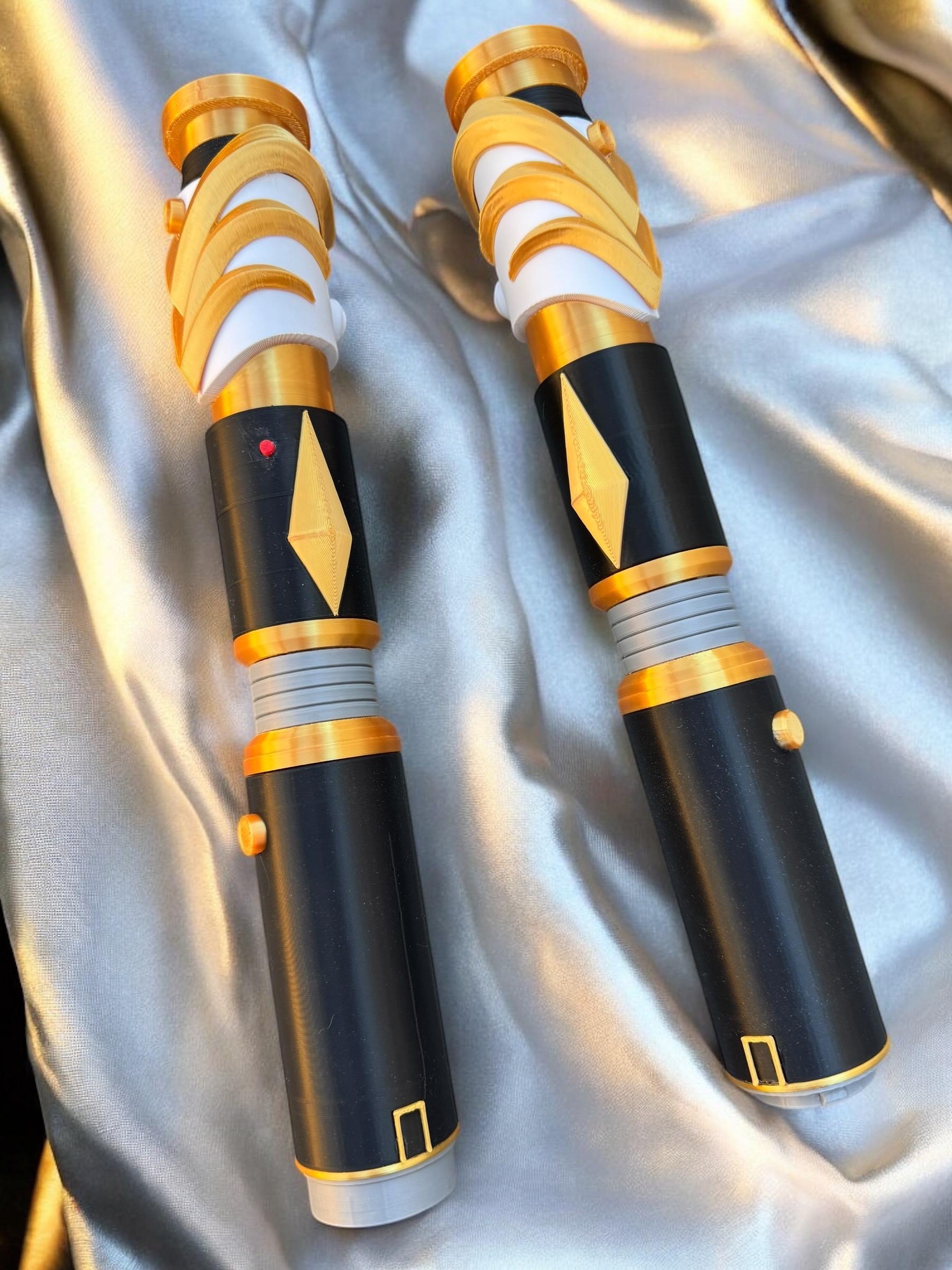 Keeve Trennis Lightsaber: 3D Printed High Republic Split Saber Display