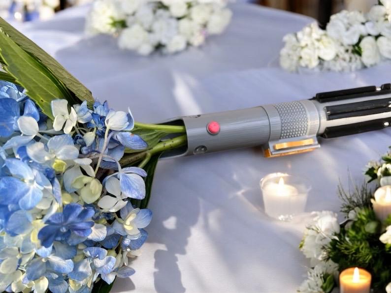 Lightsaber Bouquet Holder | Skywalker Lightsaber | No Paint Required | 3D Printed