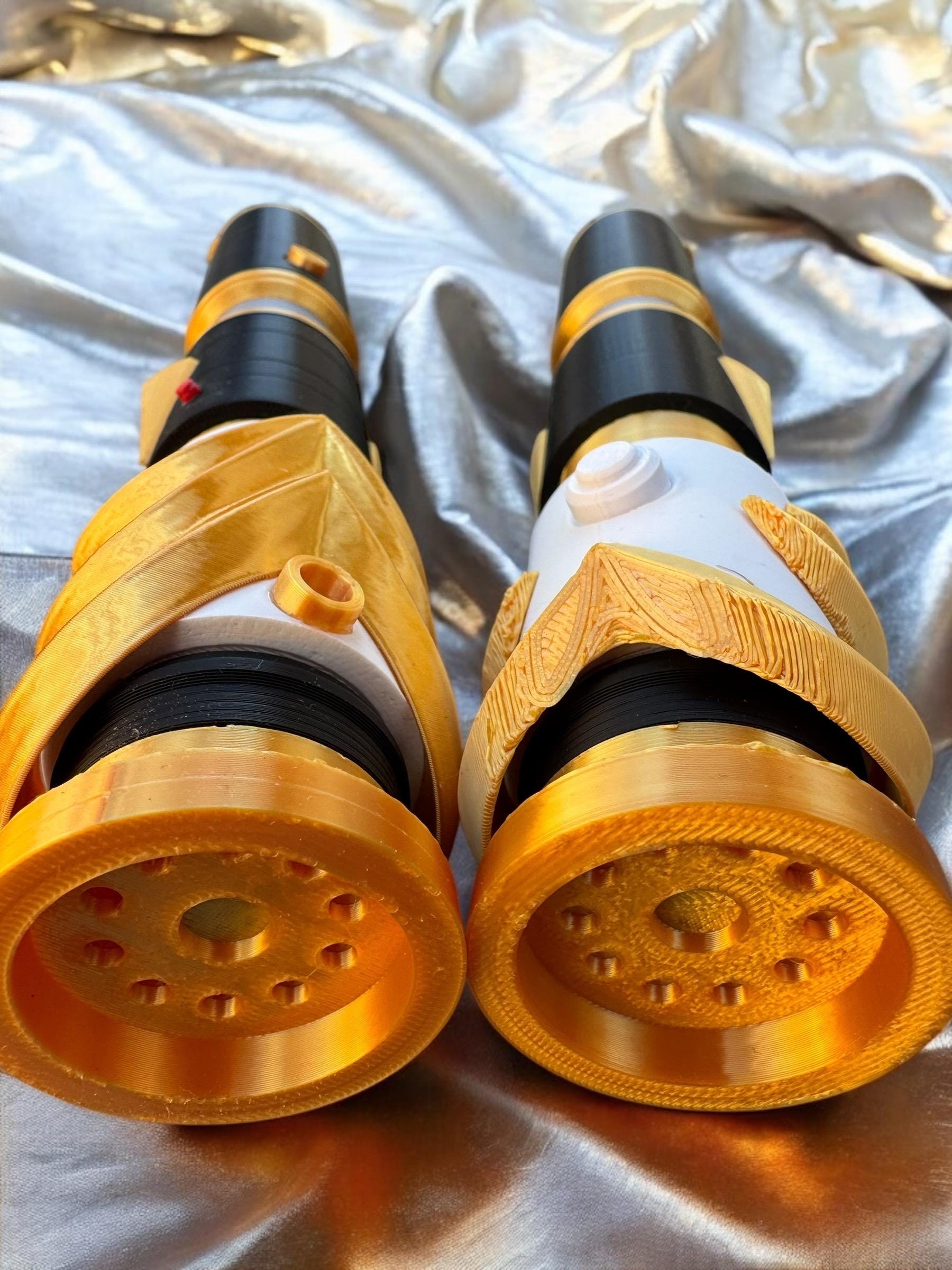 Keeve Trennis Lightsaber: 3D Printed High Republic Split Saber Display