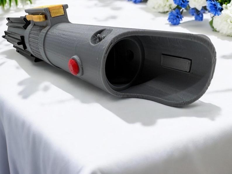 Lightsaber Bouquet Holder | Skywalker Lightsaber | No Paint Required | 3D Printed