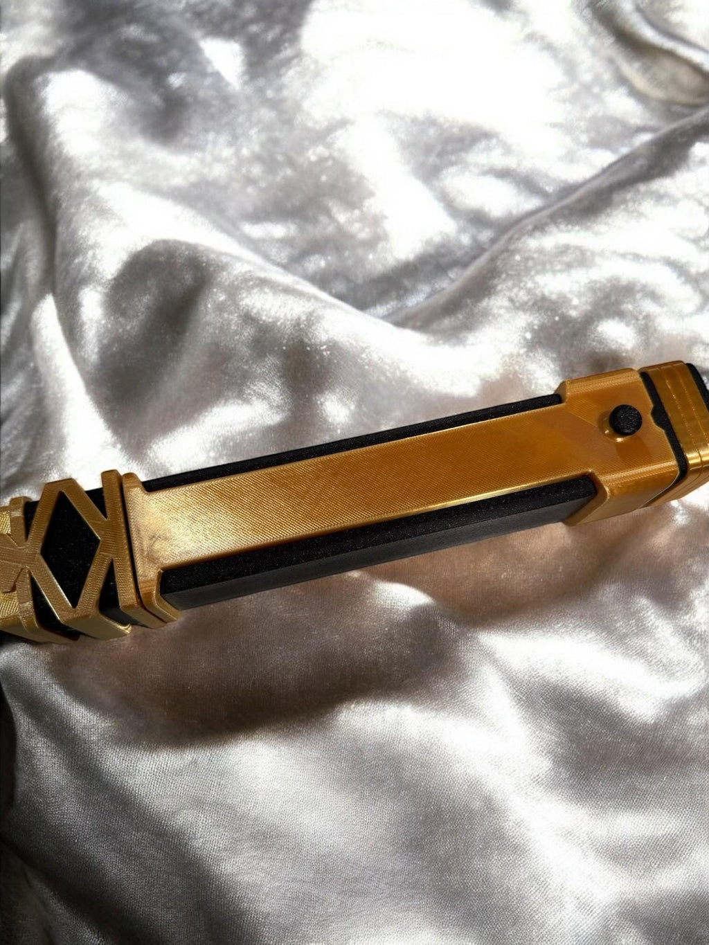 Ravna Abronsa Lightsaber: 3D Printed High Republic Display Prop