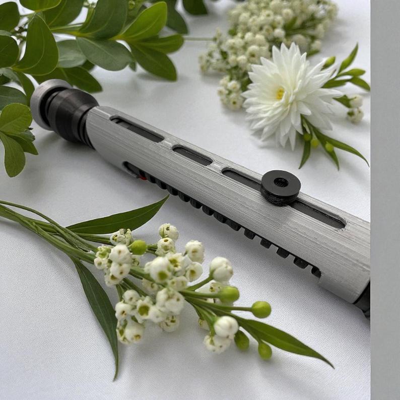 Lightsaber Bouquet Holder | Qui-Gon Jinn | No Paint Required | 3D Printed