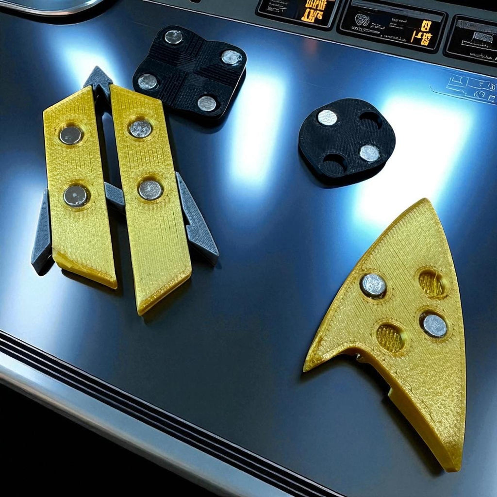 Combadge | Prodigy | 3D Printed | TV Movie Memorabilia Replica Props | Cosplay Props | Costume