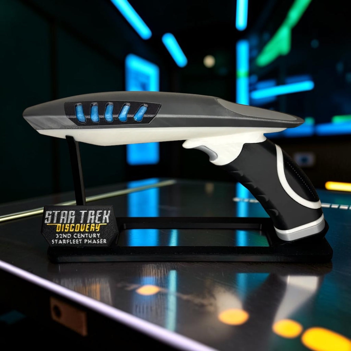 Star Trek: Discovery S3 / Starfleet Academy “Shark” Phaser – 3D Printed Display Prop